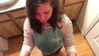 Eating that pussy clean Video